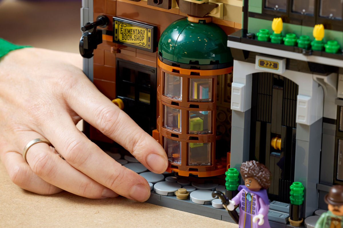 Sherlock Holmes: Book Nook