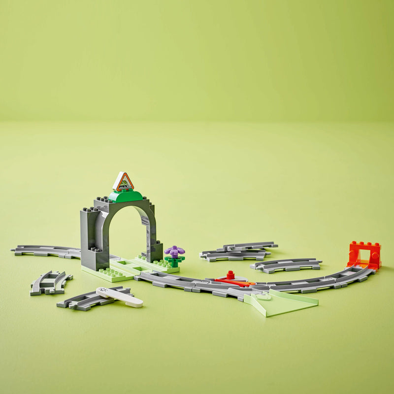 Train Tunnel and Tracks Expansion Set