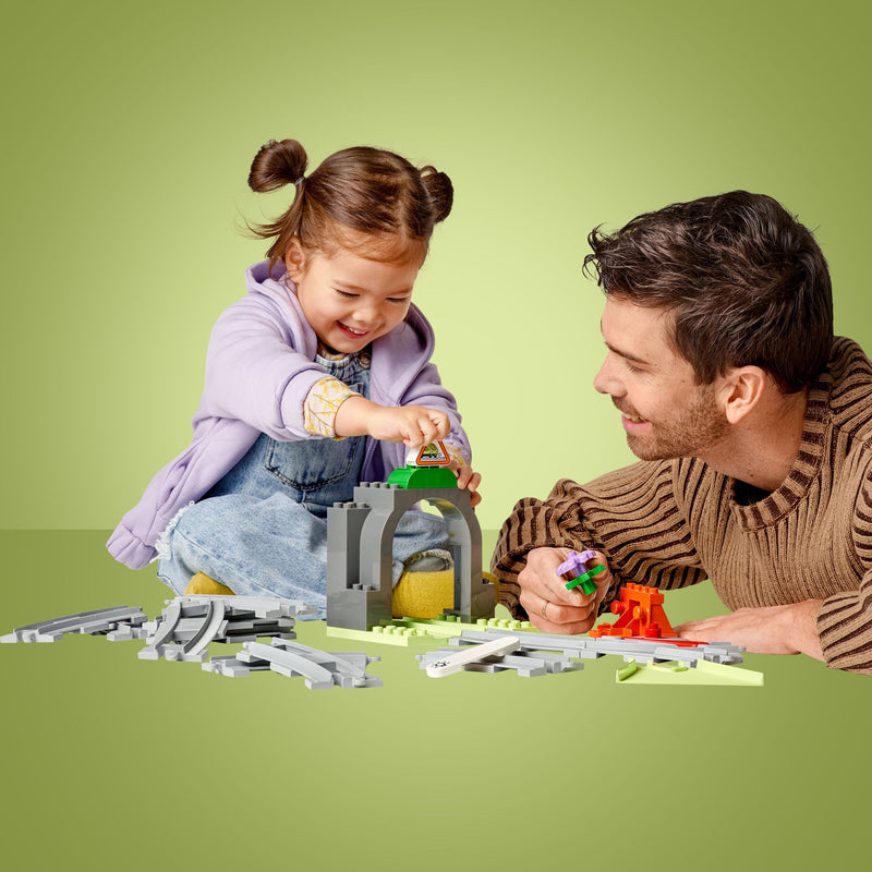 Train Tunnel and Tracks Expansion Set