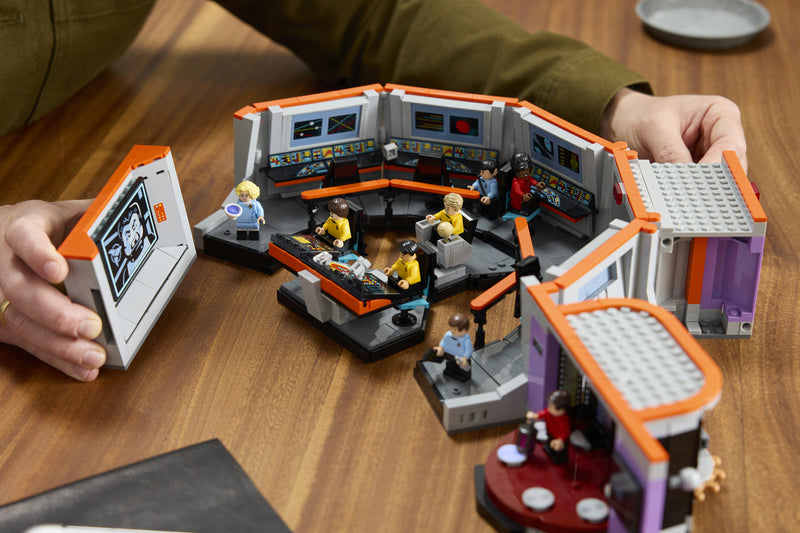 Star Trek: U.S.S. Enterprise NCC-1701™ Bridge