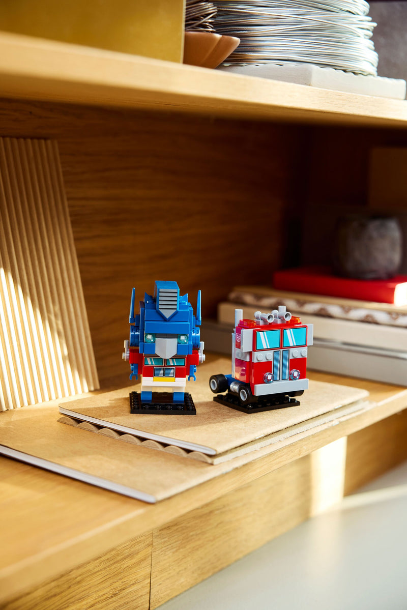 Optimus Prime Robot & Vehicle