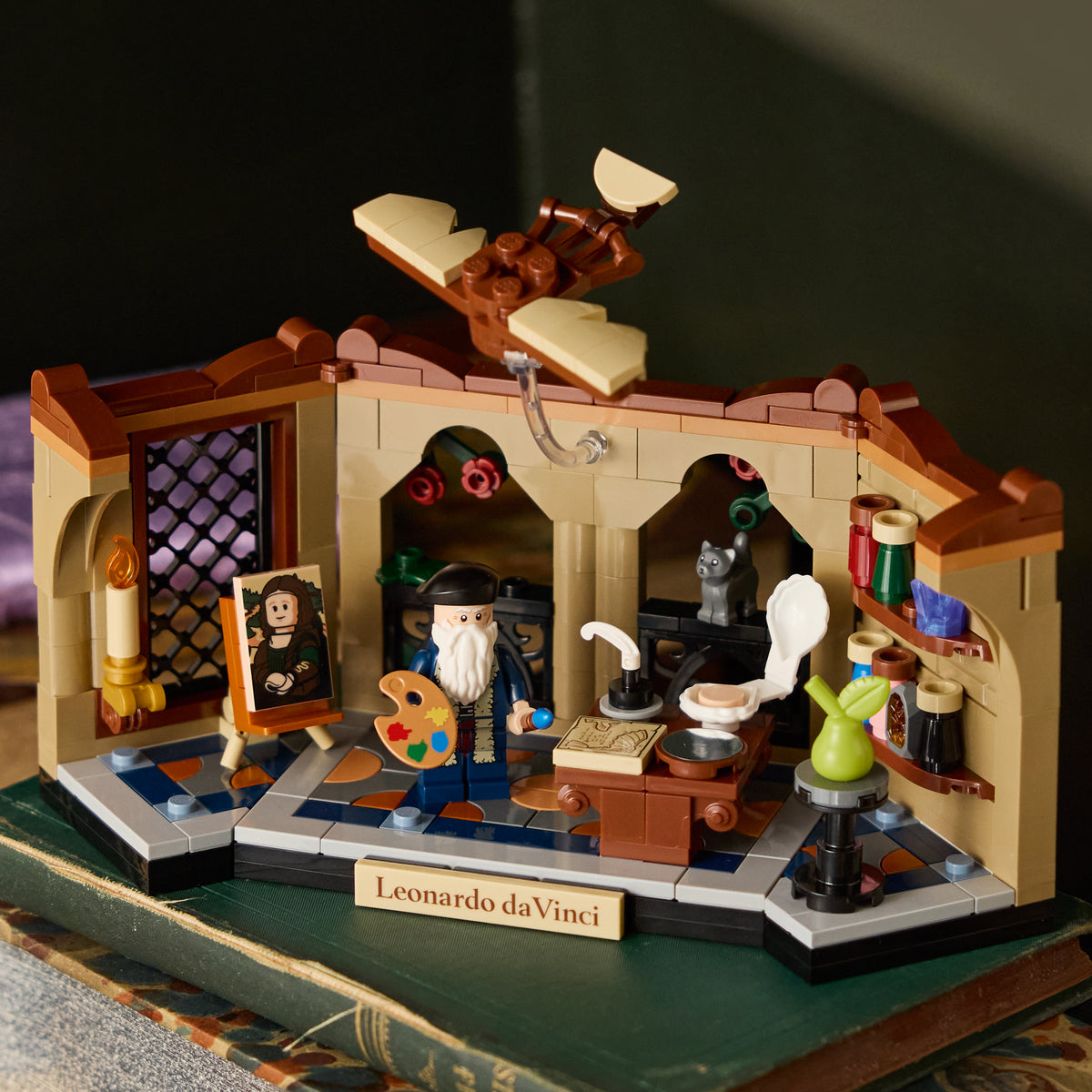 LEGO set 40902, lifestyle shot