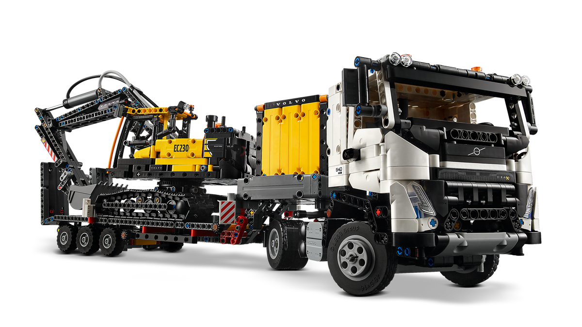 Volvo FMX Truck & EC230 Electric Excavator