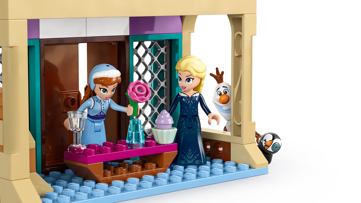 Arendelle Frozen Castle