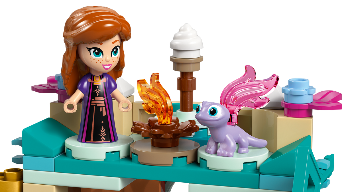 Mini Arendelle Castle & Elsa's Ice Palace