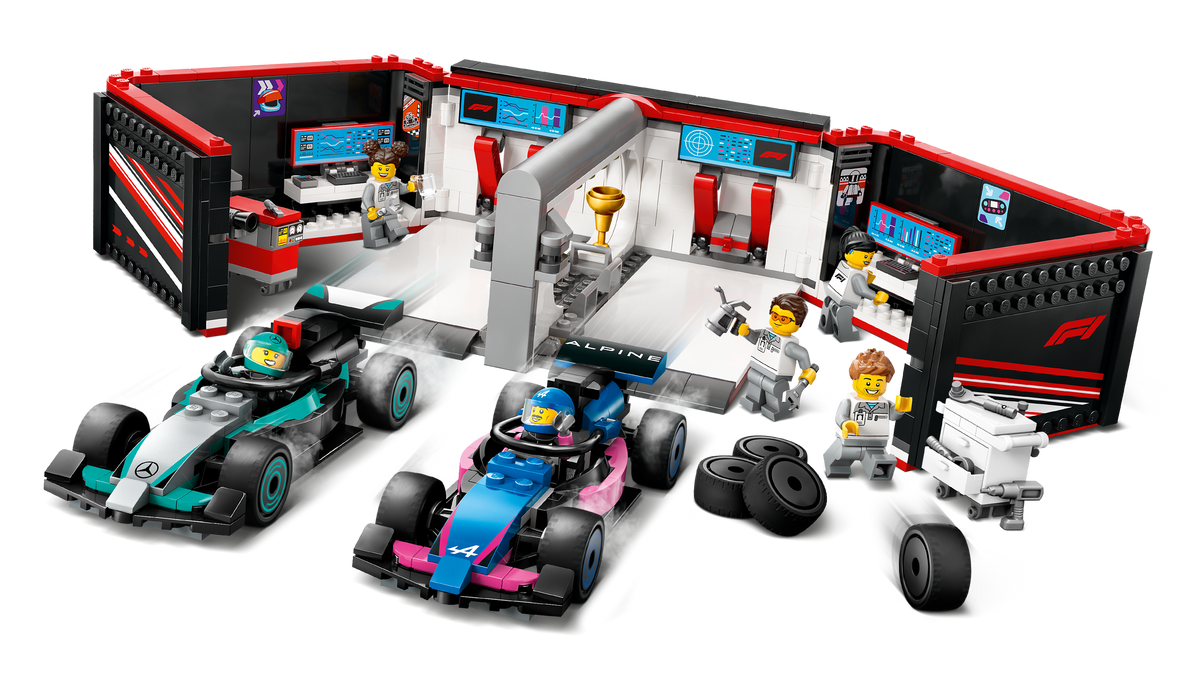 F1® Garage & Mercedes-AMG & Alpine Cars