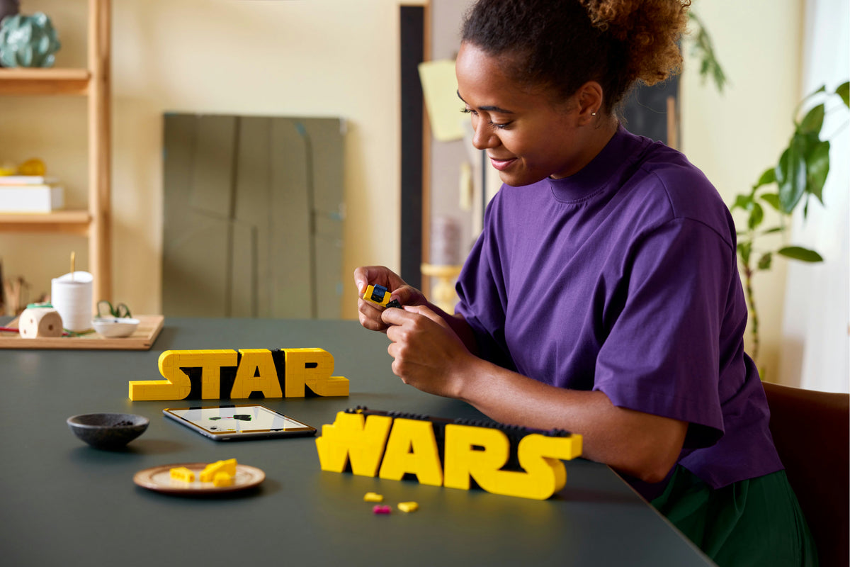 Brick-Built Star Wars™ Logo