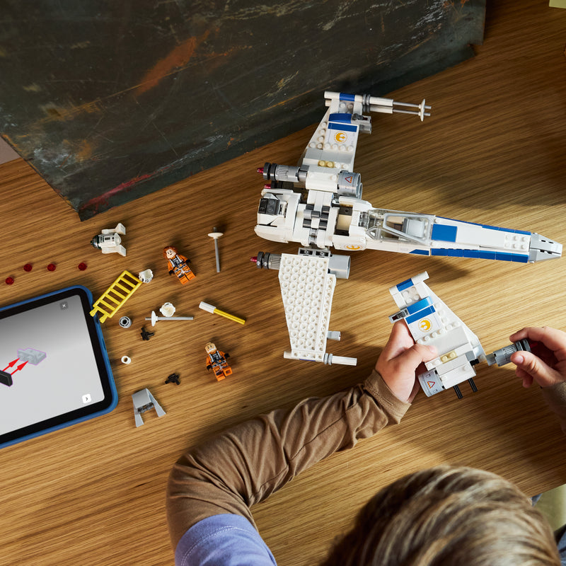 New Republic X-Wing Starfighter™