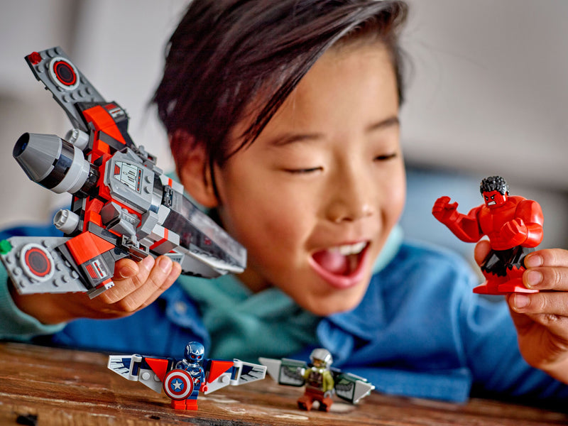 Captain America vs. Red Hulk Battle