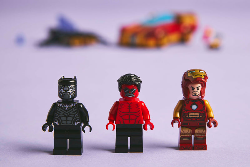 Iron Man Car & Black Panther vs. Red Hulk