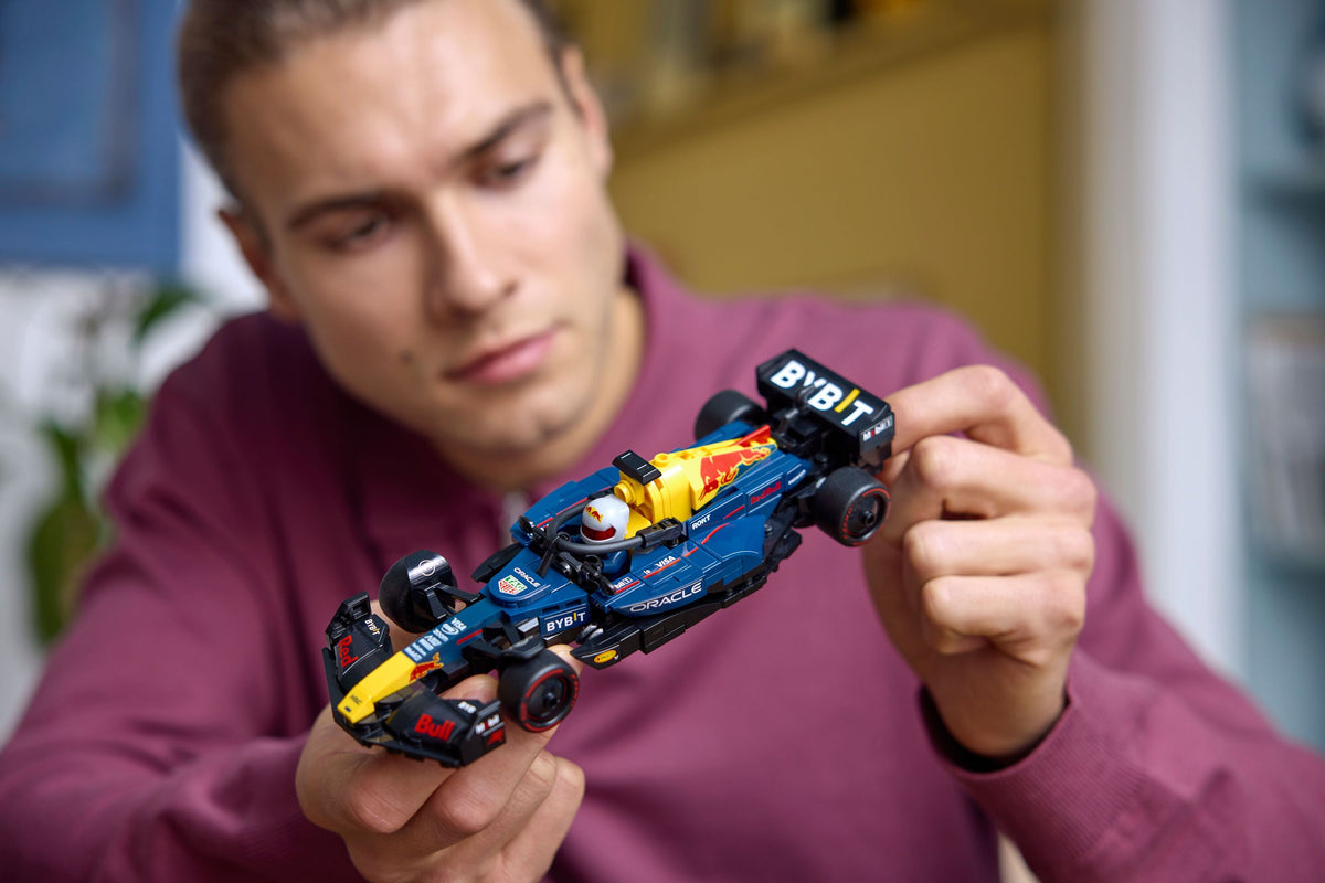 Oracle Red Bull Racing RB20 F1® Race Car