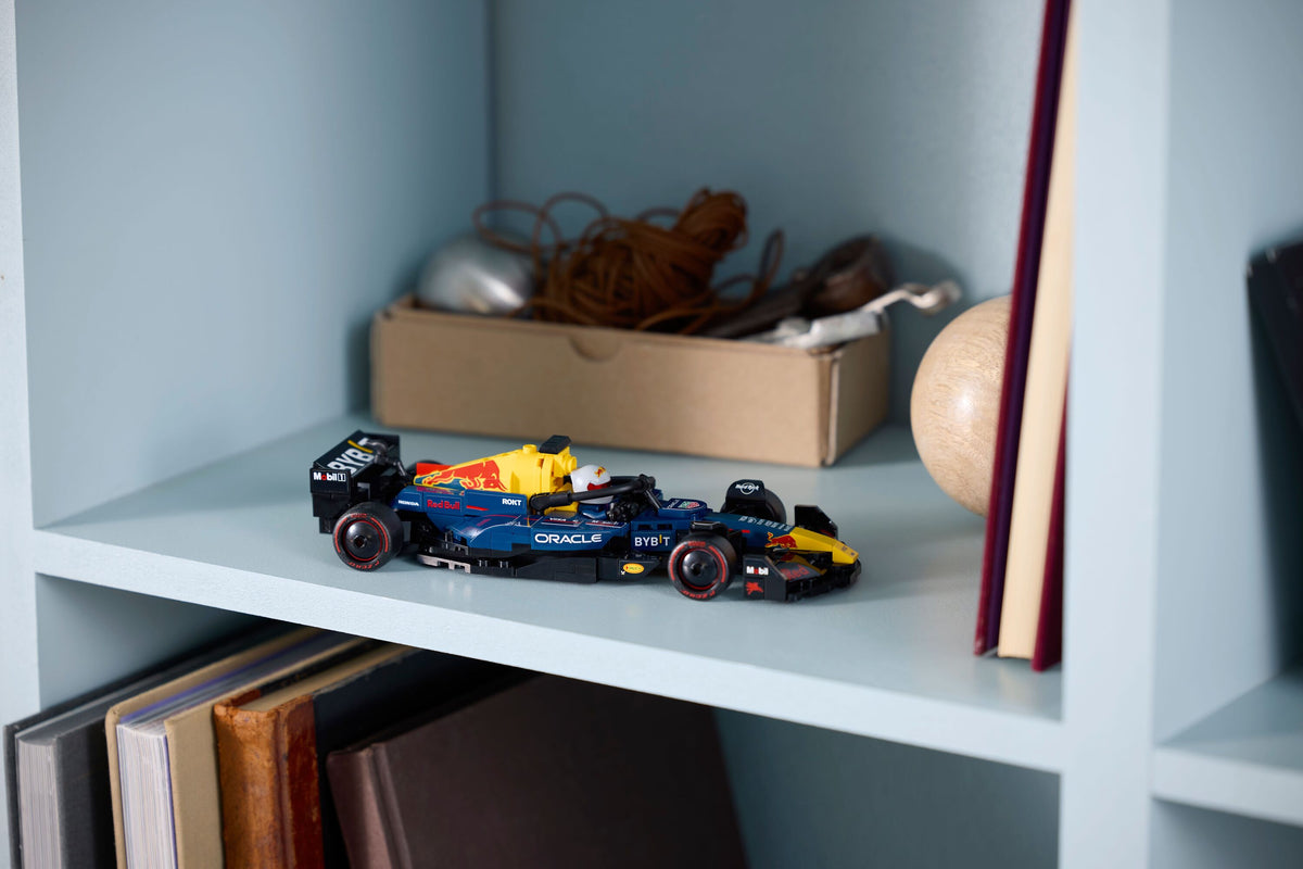 Oracle Red Bull Racing RB20 F1® Race Car