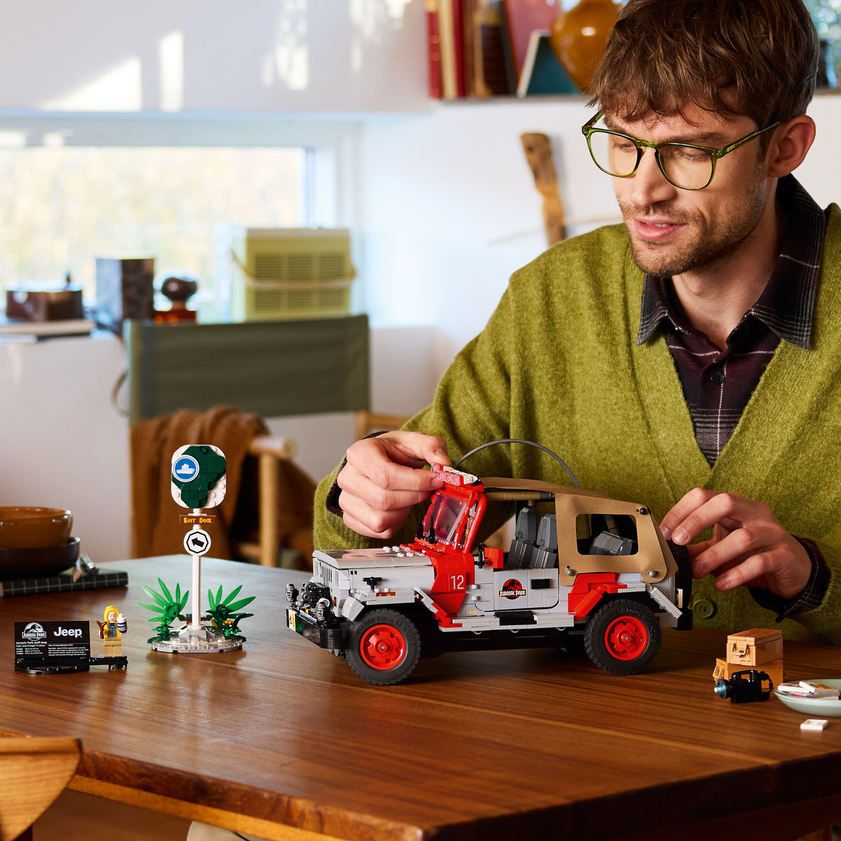 LEGO® Jurassic World: Jurassic Park Jeep® Wrangler Set 77984
